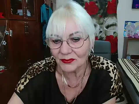 JenaCheim online show from 12.18.24