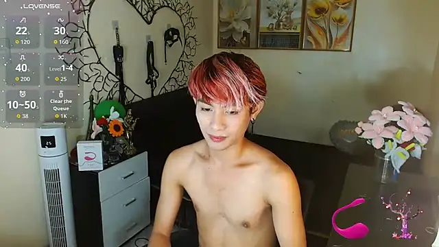 WildestTwink online show from 10.17.25