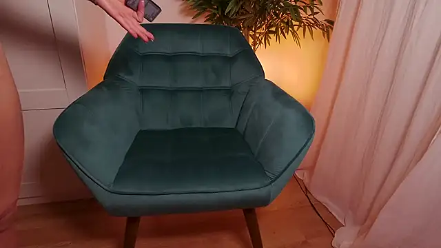 StracciaStella- online show from 02.12.26