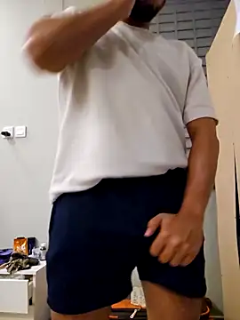 Snapshot of shakir12340 chatting on 10.02.25 shakir12340 online show from 10.02.25