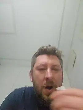 Snapshot of ktmtom247 chatting on 10.13.25 ktmtom247 online show from 10.13.25