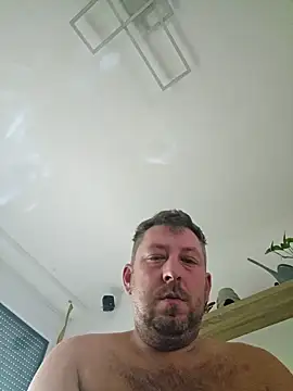 Snapshot of ktmtom247 chatting on 10.25.25 ktmtom247 online show from 10.25.25