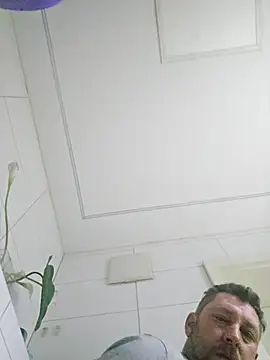 Snapshot of ktmtom247 chatting on 12.17.25 ktmtom247 online show from 12.17.25