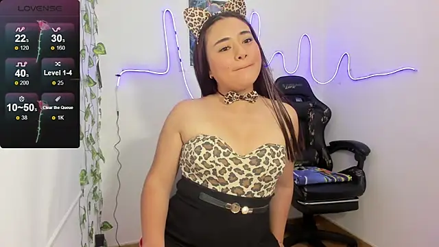 ReyleDoll online show from 10.24.25