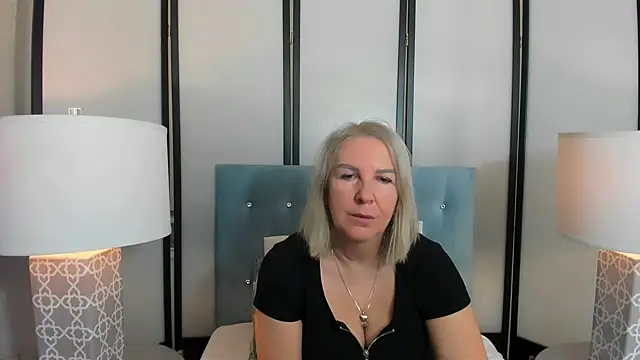 Snapshot of EricaTop chatting on 01.12.25 EricaTop online show from 01.12.25