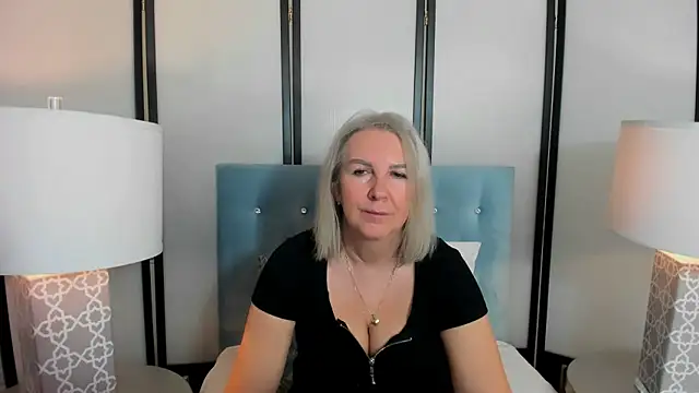 Snapshot of EricaTop chatting on 01.19.25 EricaTop online show from 01.19.25