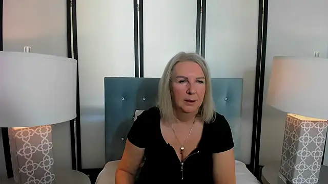 Snapshot of EricaTop chatting on 01.19.25 EricaTop online show from 01.19.25