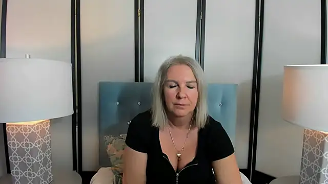 Snapshot of EricaTop chatting on 01.29.25 EricaTop online show from 01.29.25