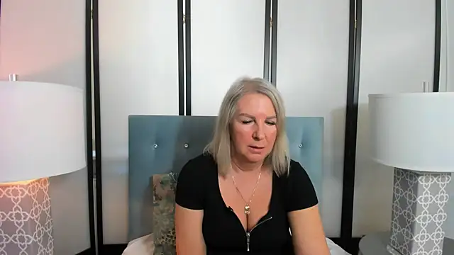 Snapshot of EricaTop chatting on 02.02.25 EricaTop online show from 02.02.25