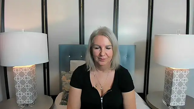 Snapshot of EricaTop chatting on 02.05.25 EricaTop online show from 02.05.25