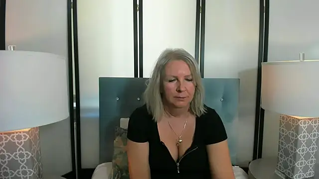 Snapshot of EricaTop chatting on 02.09.25 EricaTop online show from 02.09.25