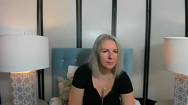 Snapshot of EricaTop chatting on 02.15.25 EricaTop online show from 02.15.25