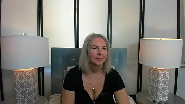 Snapshot of EricaTop chatting on 02.15.25 EricaTop online show from 02.15.25