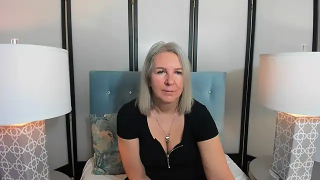 Snapshot of EricaTop chatting on 02.23.25 EricaTop online show from 02.23.25