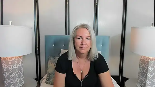 Snapshot of EricaTop chatting on 03.20.25 EricaTop online show from 03.20.25