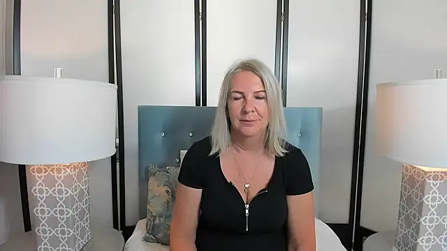 Snapshot of EricaTop chatting on 03.22.25 EricaTop online show from 03.22.25