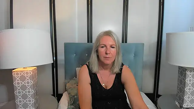 Snapshot of EricaTop chatting on 09.08.25 EricaTop online show from 09.08.25