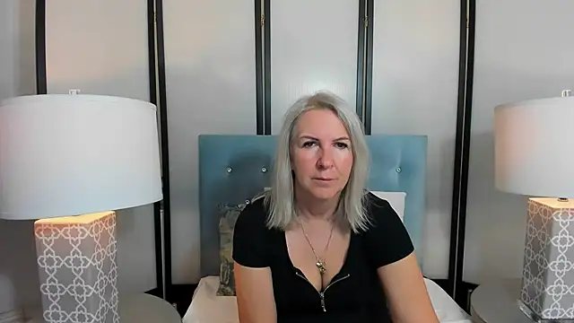 Snapshot of EricaTop chatting on 09.28.25 EricaTop online show from 09.28.25