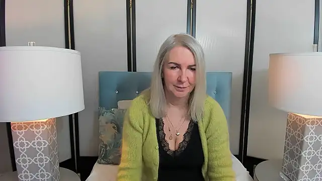 Snapshot of EricaTop chatting on 01.10.26 EricaTop online show from 01.10.26