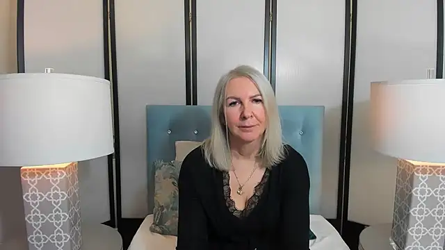 Snapshot of EricaTop chatting on 01.18.26 EricaTop online show from 01.18.26