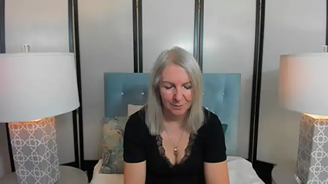 Snapshot of EricaTop chatting on 02.28.26 EricaTop online show from 02.28.26