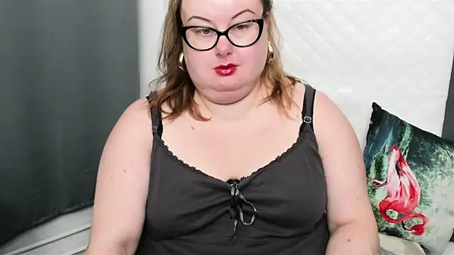 Snapshot of dirtyBonnie chatting on 12.22.24 dirtyBonnie online show from 12.22.24