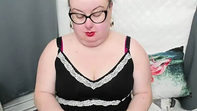 Snapshot of dirtyBonnie chatting on 01.01.25 dirtyBonnie online show from 01.01.25