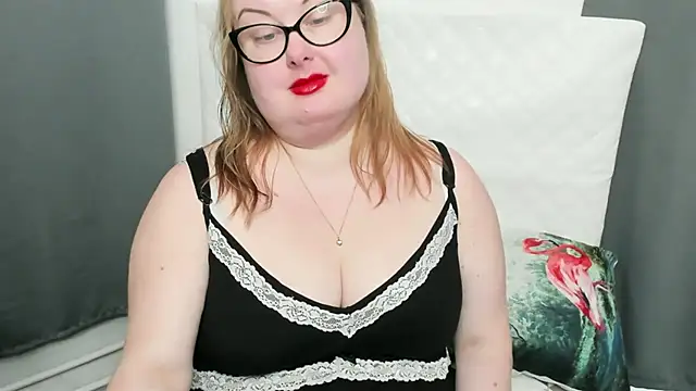 Snapshot of dirtyBonnie chatting on 02.18.25 dirtyBonnie online show from 02.18.25