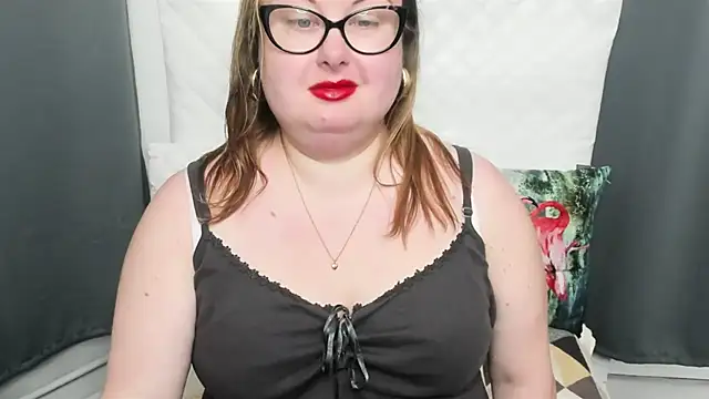 Snapshot of dirtyBonnie chatting on 02.28.25 dirtyBonnie online show from 02.28.25