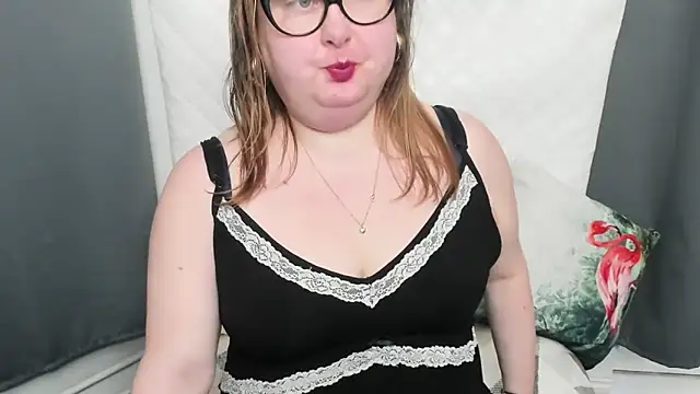 Snapshot of dirtyBonnie chatting on 03.22.25 dirtyBonnie online show from 03.22.25