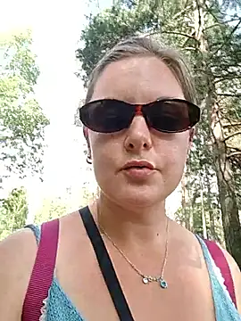 Snapshot of SwedishJennifer chatting on 06.29.26 SwedishJennifer online show from 06.29.26