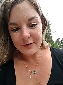 Snapshot of SwedishJennifer chatting on 07.28.26 SwedishJennifer online show from 07.28.26