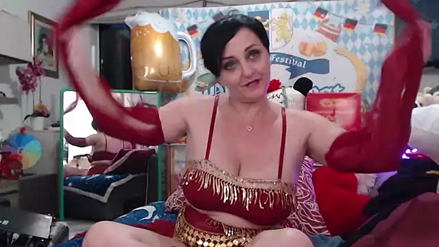 lucillabollente online show from 09.27.25