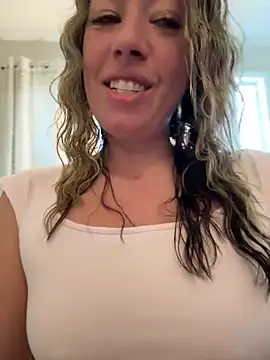 Snapshot of _NinaLuvSins_ chatting on 05.31.26 NinaLuvSins online show from 05.31.26