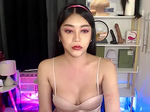 AsianMariaTs online show from 01.30.25