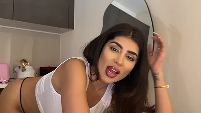 Snapshot of ArabicBarbie chatting on 04.19.26 ArabicBarbie online show from 04.19.26