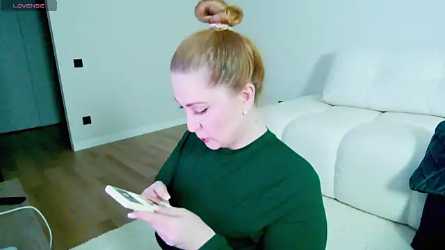 Sinful Eyes online show from 11.14.25