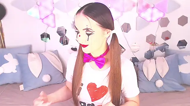 Snapshot of LexiKiss chatting on 02.20.26 LexiKiss online show from 02.20.26