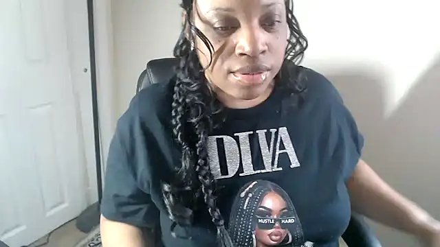 Sexymona1218 online show from 03.27.26