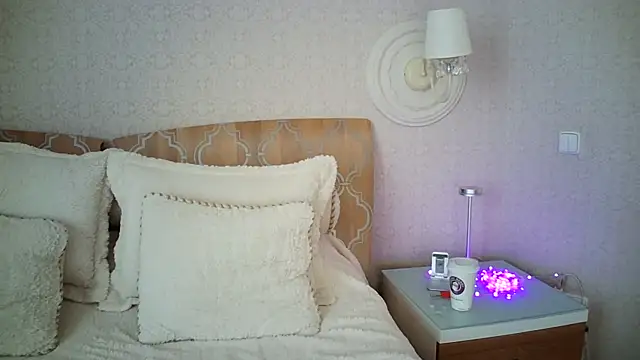 Snapshot of Luna_Hoty chatting on 03.07.25 Luna Hoty online show from 03.07.25