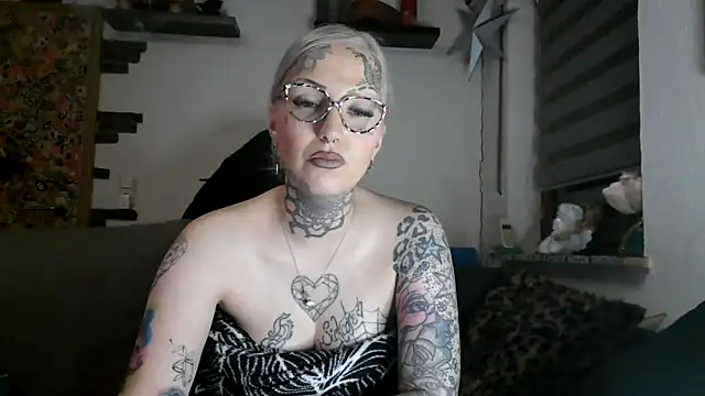 RoxxyInk online show from 04.12.26