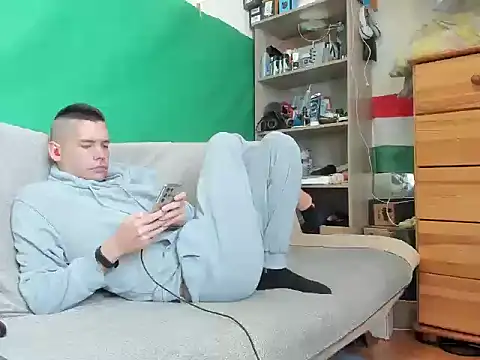 viraglaci18xh online show from 10.31.25