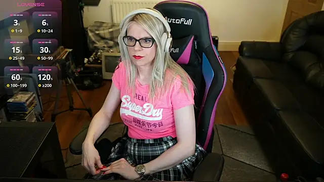 Snapshot of KelseyCobalt chatting on 06.06.26 KelseyCobalt online show from 06.06.26