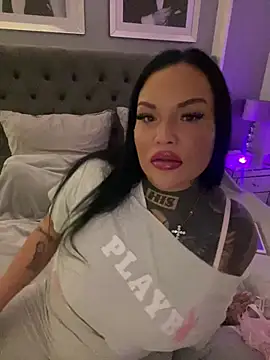  MelinaCurves  online show from 03.04.26