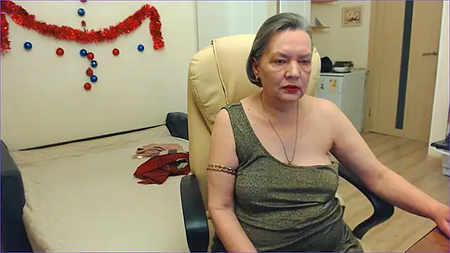 Snapshot of MomJaneSex chatting on 01.15.26 MomJaneSex online show from 01.15.26