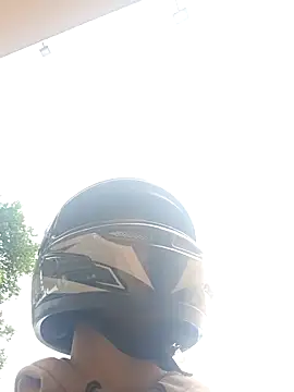 Snapshot of doodosantoss chatting on 11.24.25 doodosantoss online show from 11.24.25