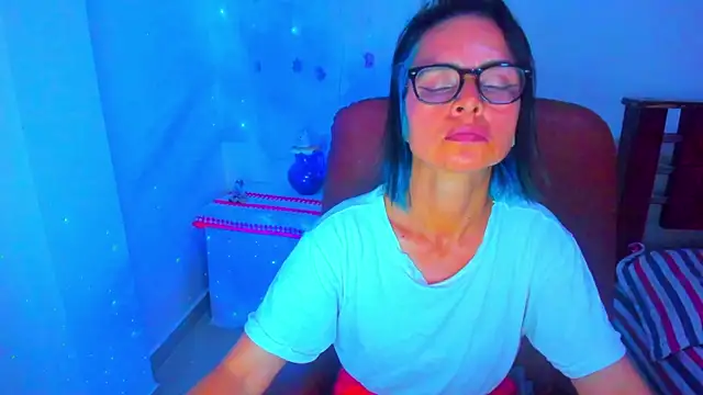 BrianaGarner online show from 10.25.25