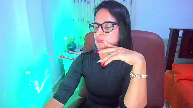 BrianaGarner online show from 11.23.25