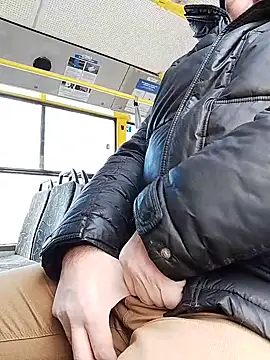 Snapshot of Pokaz2020 chatting on 02.21.25 Pokaz2020 online show from 02.21.25