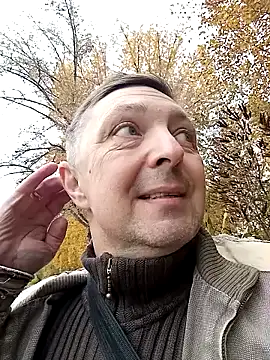 Snapshot of Pokaz2020 chatting on 10.21.25 Pokaz2020 online show from 10.21.25